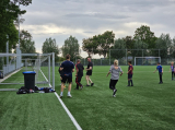 Laatste training S.K.N.W.K. JO11-1JM (partijtje tegen de ouders) van maandag 27 mei 2024 (69/137)